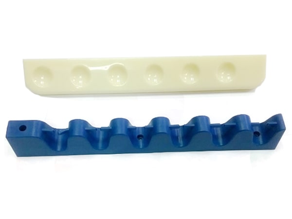 Wall Cue Rack With Flexible Rubber Cue Clips For 6 Cues