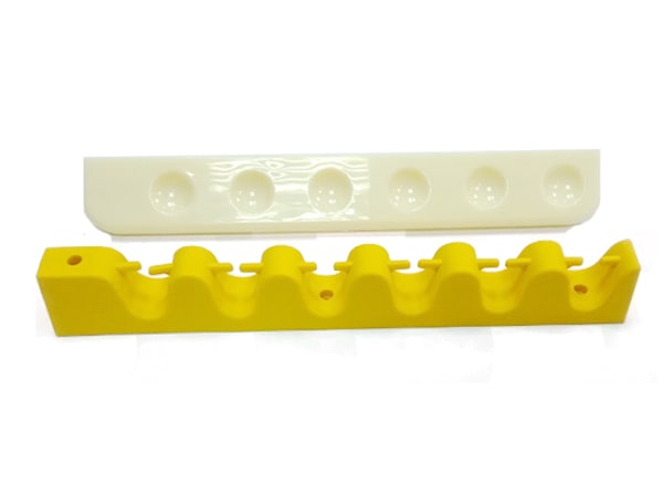 Wall Cue Rack With Flexible Rubber Cue Clips For 6 Cues